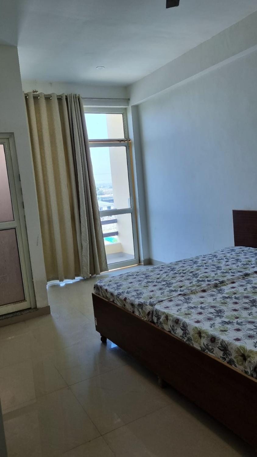 Galaxy stayz Love hotel in Noida