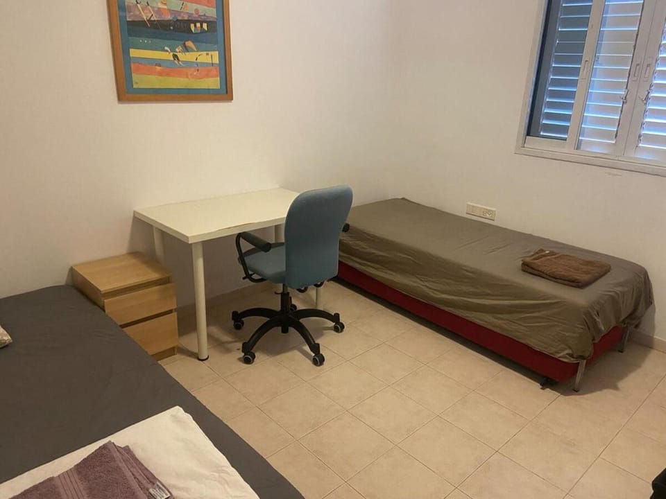 Spacious, Tranquil Sea View Apartment in Netanya