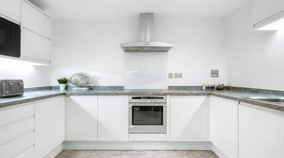 Kitchen or kitchenette, dishwasher, minibar, oven, pet friendly, toaster