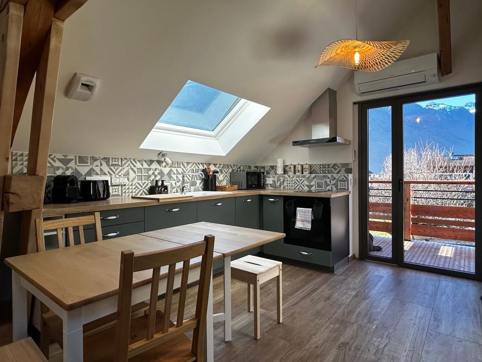 Dining area, stove, kitchen