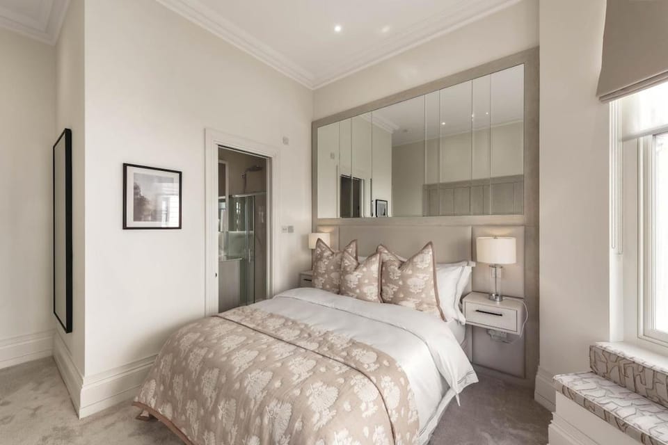 Stunning Apartment by Hyde Park and Harrods Apartment in City of Westminster