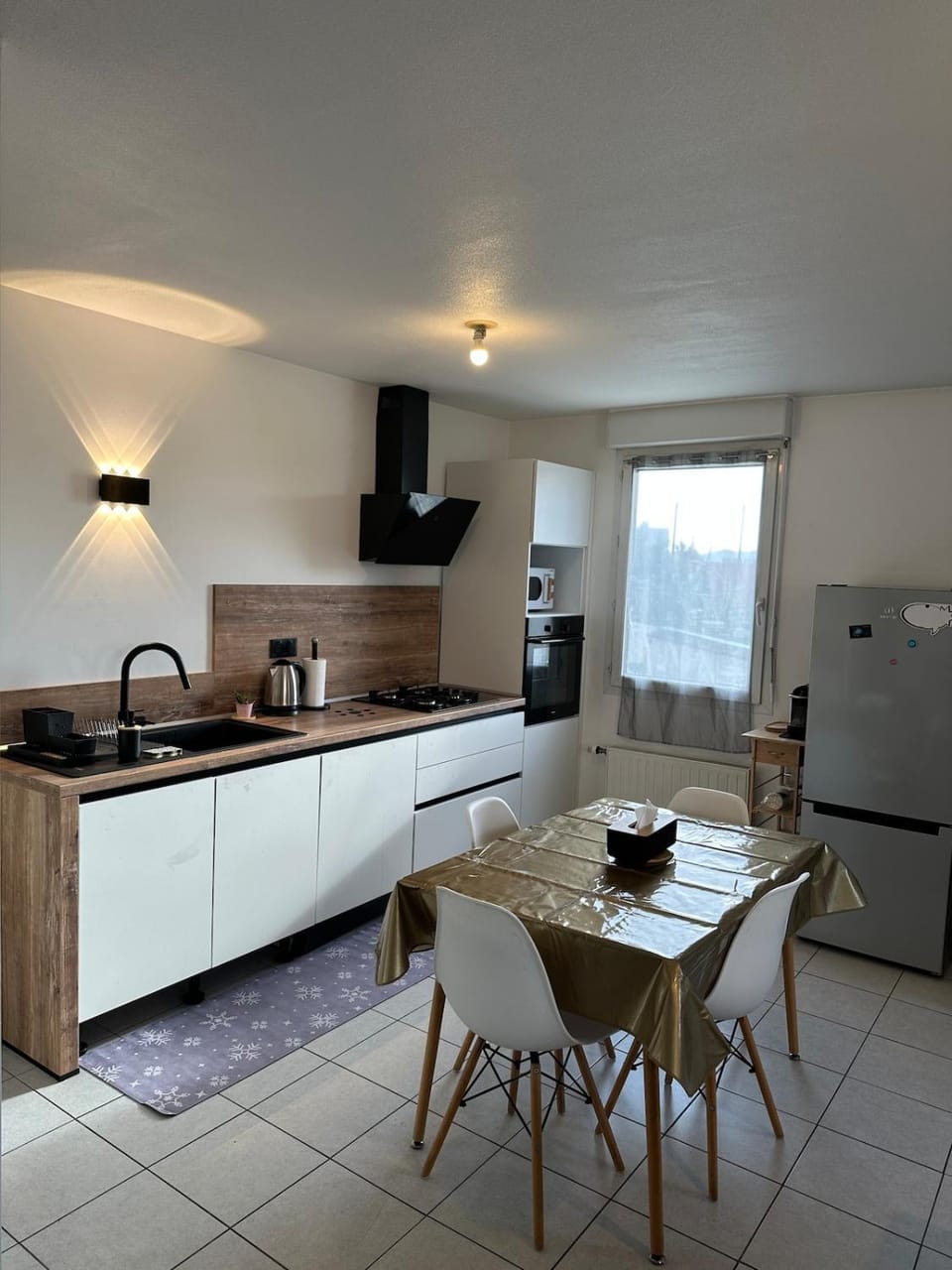 Lumineux proche Eurexpo Lyon, Groupama Stadium et Arena Apartment in Vaulx-en-Velin