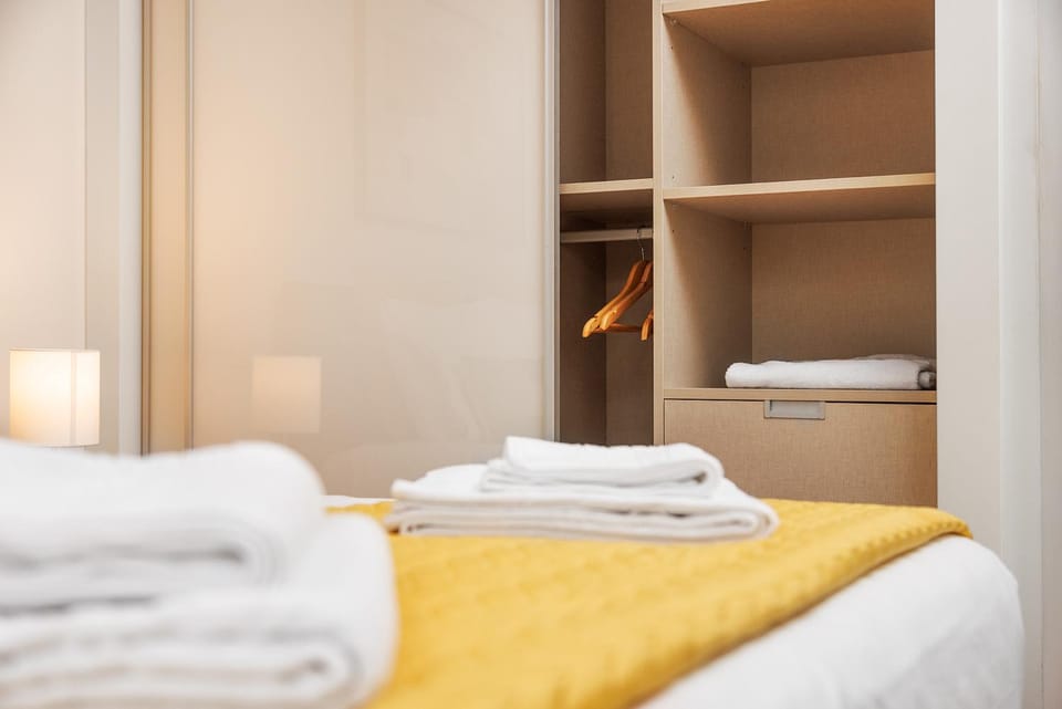 Bed, Photo of the whole room, Bedroom, towels, wardrobe