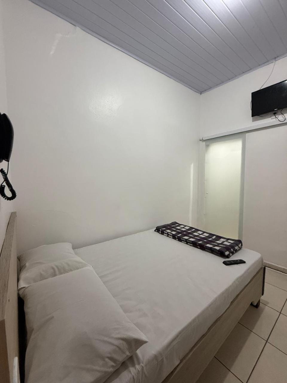 Hospedaria Meni - Localizado na Santa Efigênia próximo das principais áreas comerciais e turísticas de São Paulo Hotel in Sao Paulo City