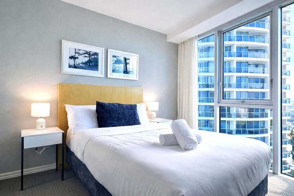 H Residence L19 Ocean view 2BR Apartment in Surfers Paradise Boulevard
