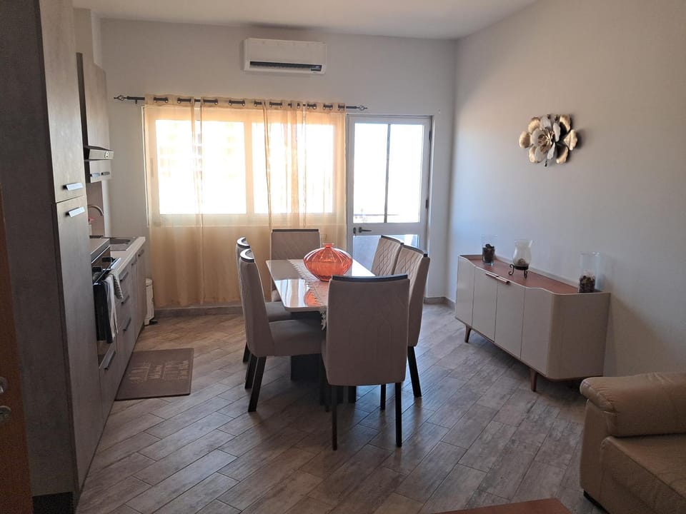 Living room, Seating area, Dining area, air conditioner