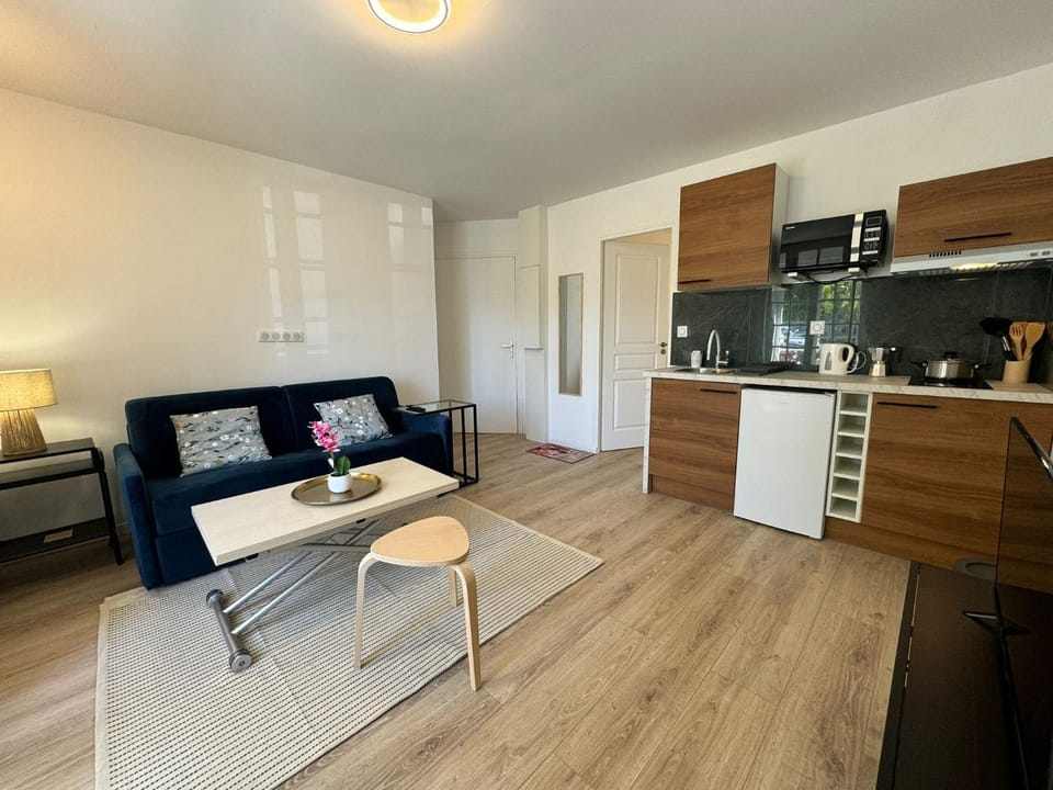Les Maillets - 4pers - Wi-Fi - Home&Service Apartment in Le Mans