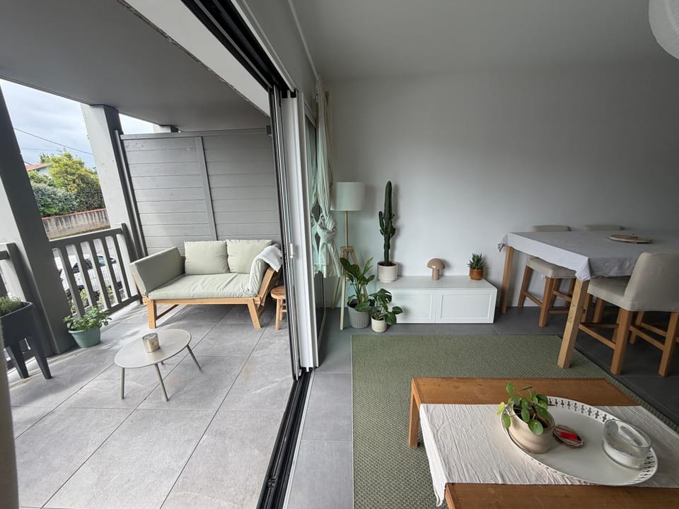 Balcony/Terrace, Living room, Dining area