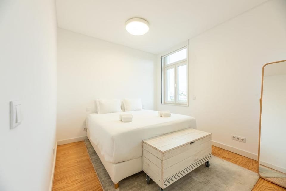 Bairro Alto Bright Apt with AC Elevator Apartment in Lisbon