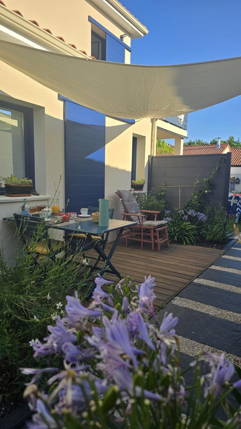 Patio, Garden view