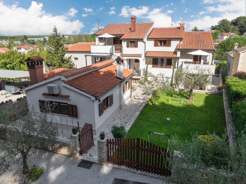 Property building, Garden view
