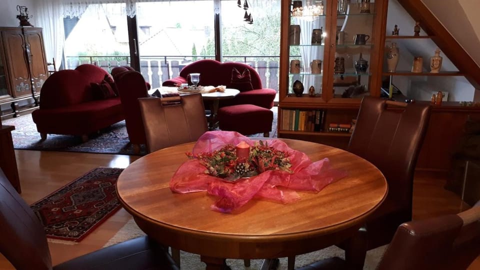 Living room, Seating area, Dining area, Food