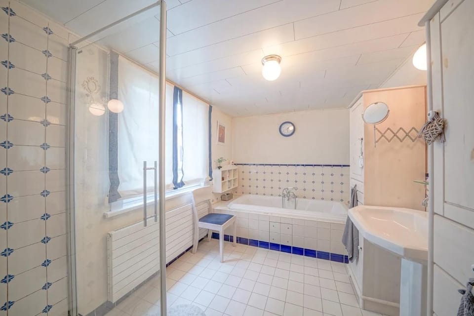 Huyze Elise Free Parking Vacation rental in Ostend