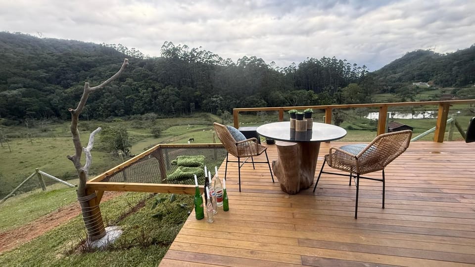 Natural landscape, View (from property/room), Balcony/Terrace, Dining area, Mountain view, Meals