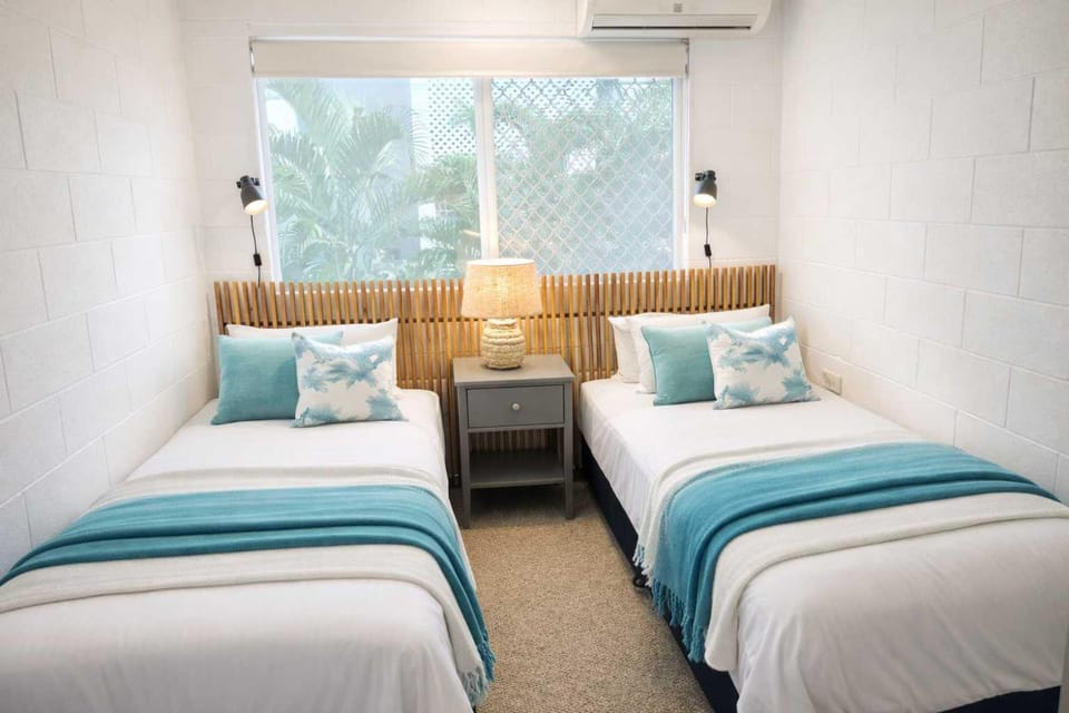 Bedroom, air conditioner