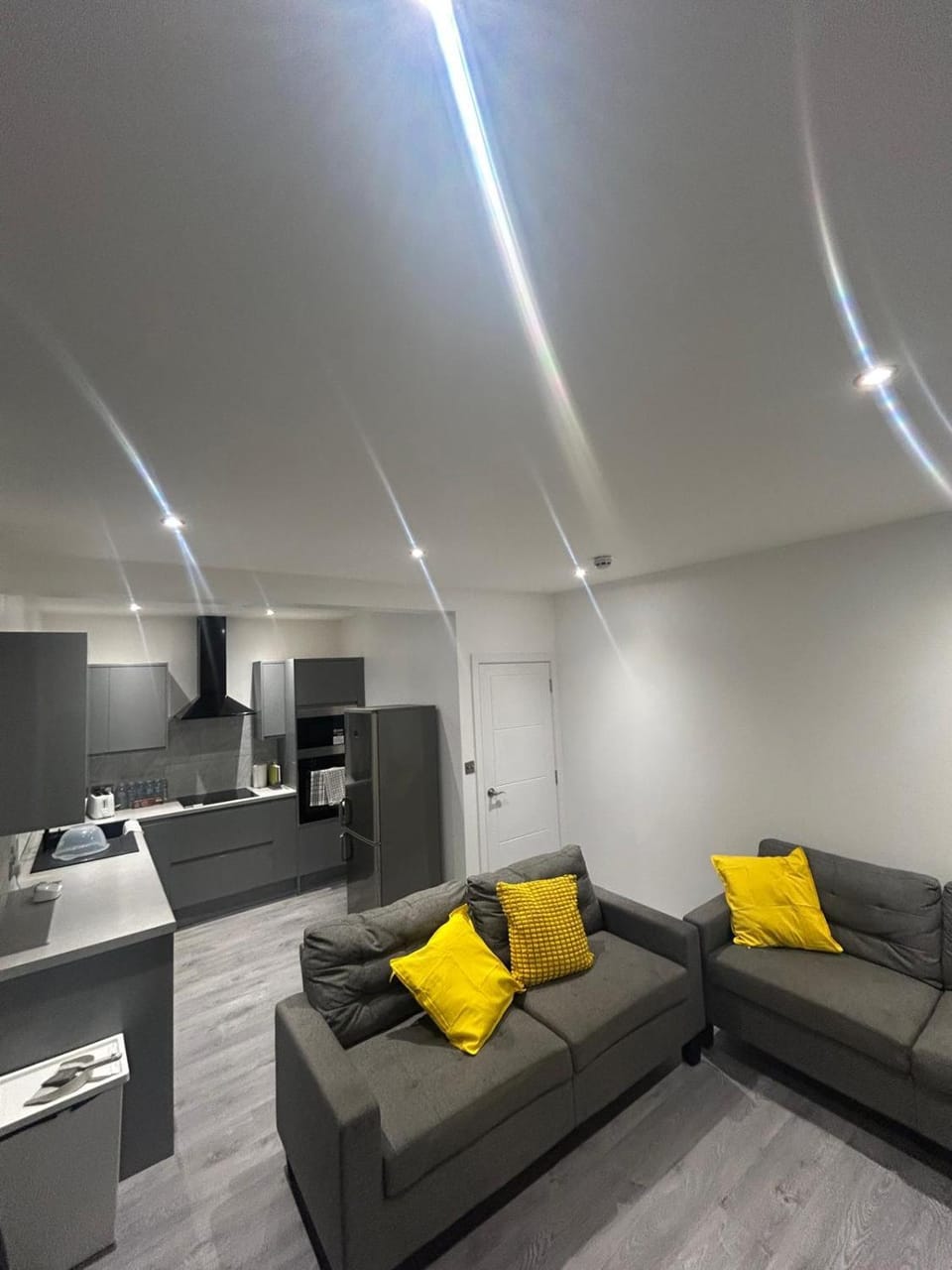 Six bed Ensuite located near Grove park station Apartment in London Borough of Lewisham