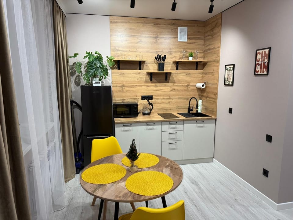 Dining area, Communal kitchen