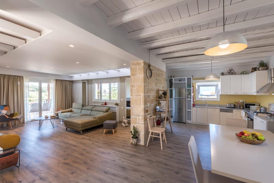 Balcony/Terrace, Living room, Seating area, Dining area, dishwasher, microwave, oven, toaster