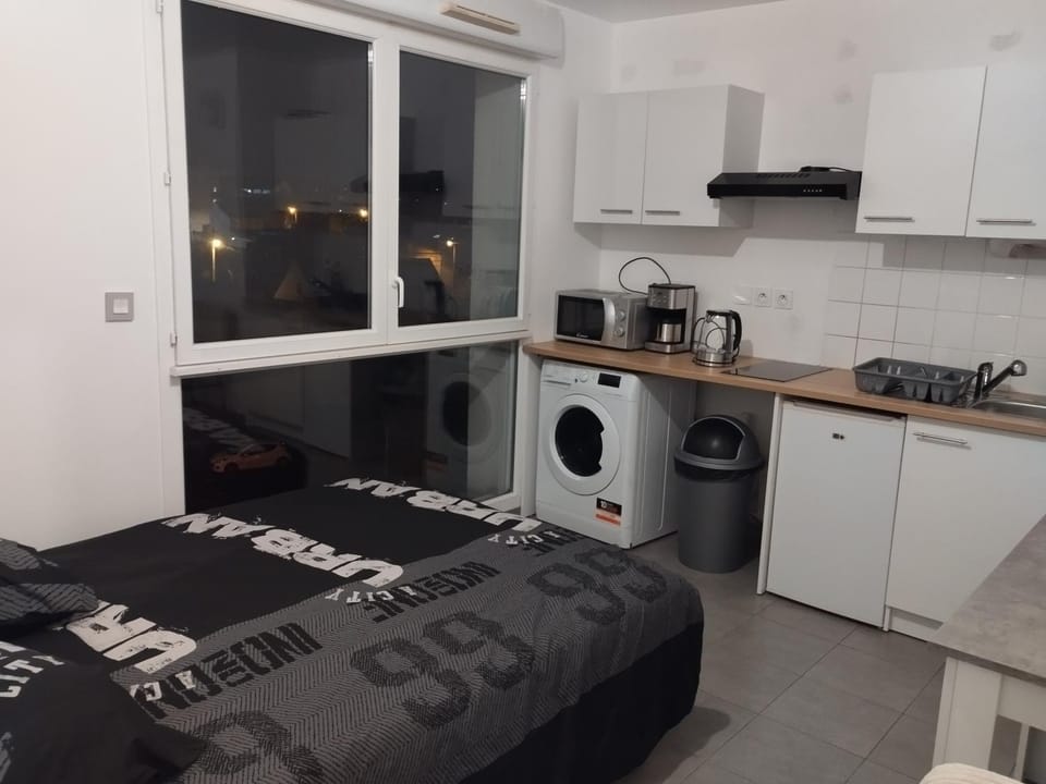 Studio centre Rouen rive gauche au pied du T4 Apartment in Rouen