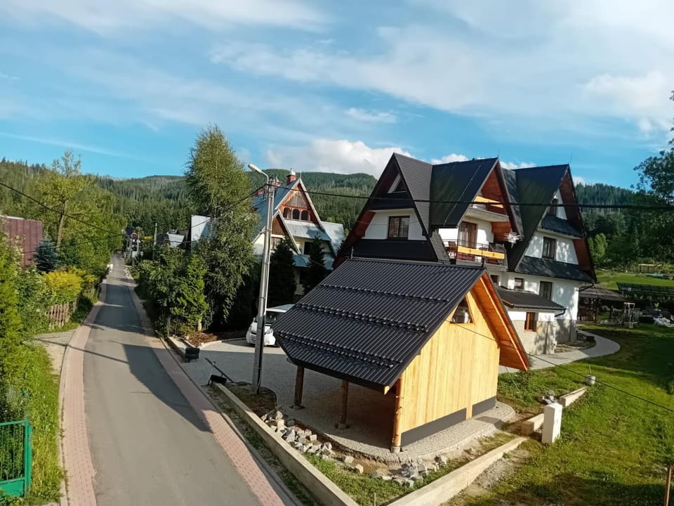 Neighbourhood, Natural landscape, Street view