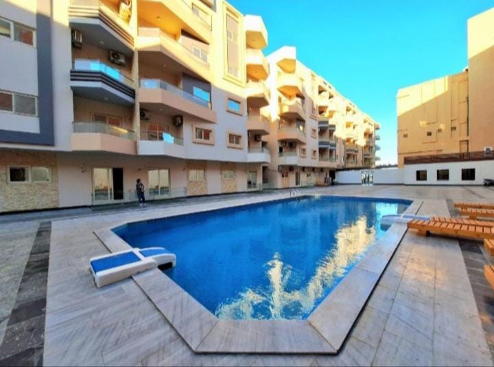 Property building, Swimming pool