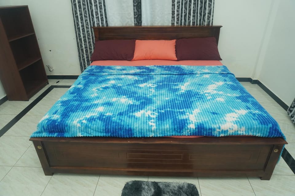 T-Nova Guest House Bed and Breakfast in Sri Lanka