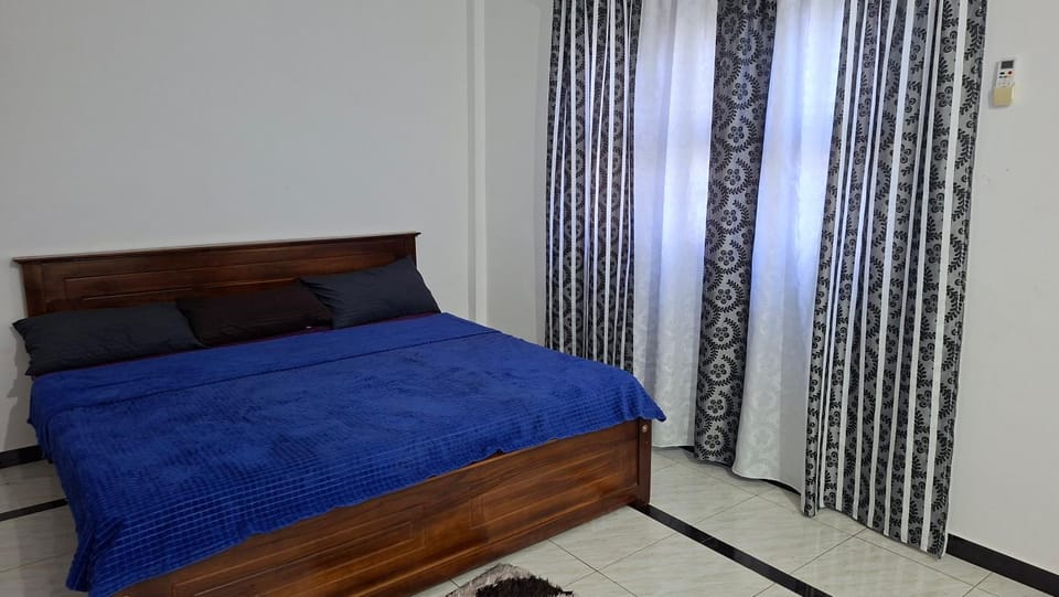 T-Nova Guest House Bed and Breakfast in Sri Lanka