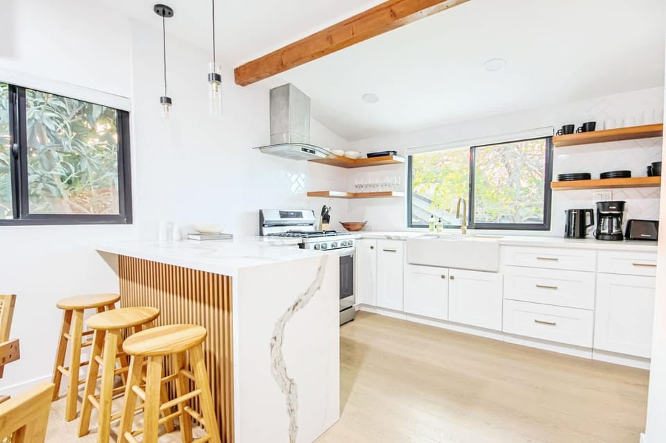 2 Units Oasis Villa w terrace&roofdeck 12 pax House in Los Feliz