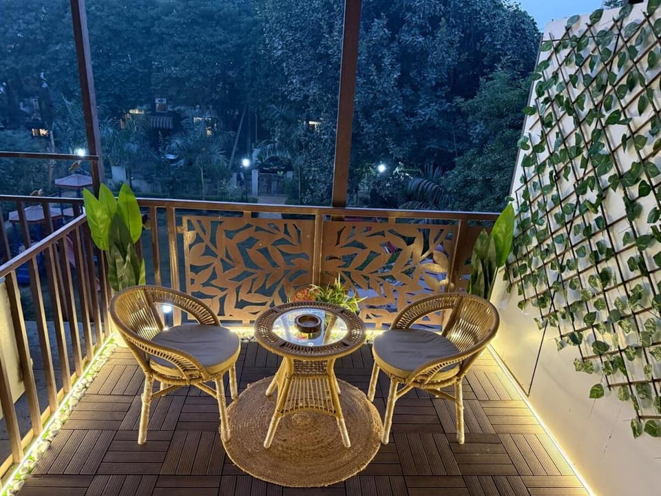 Balcony/Terrace, Seating area, Garden view