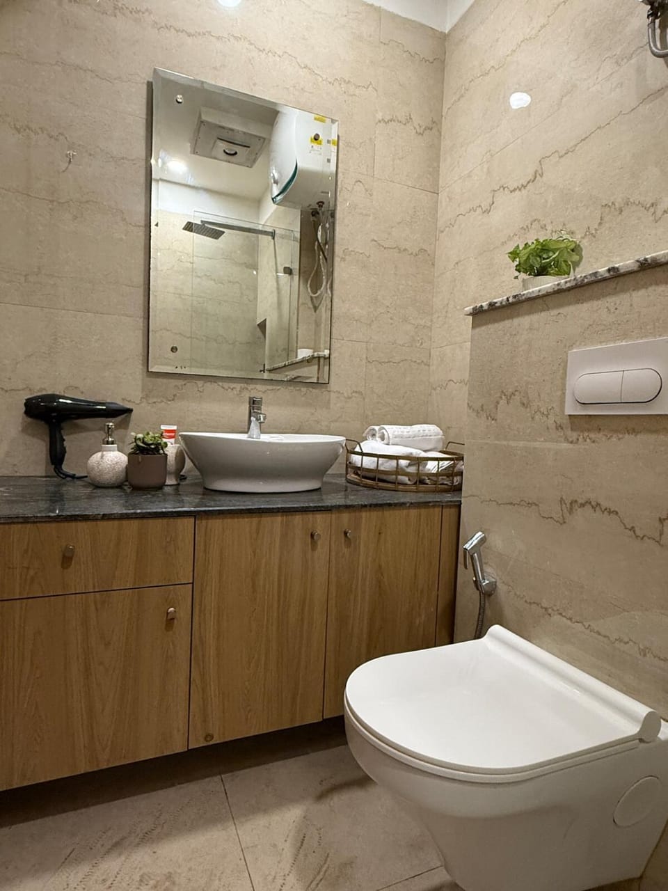 Toilet, Bathroom, towels
