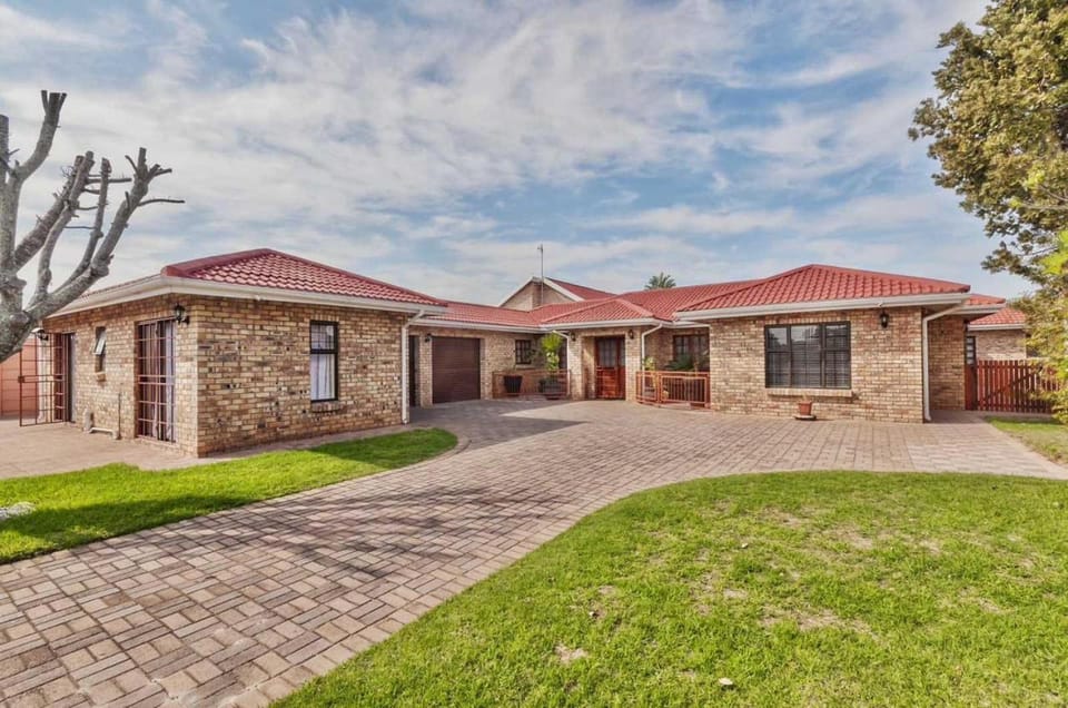 Marine Simz House in Port Elizabeth