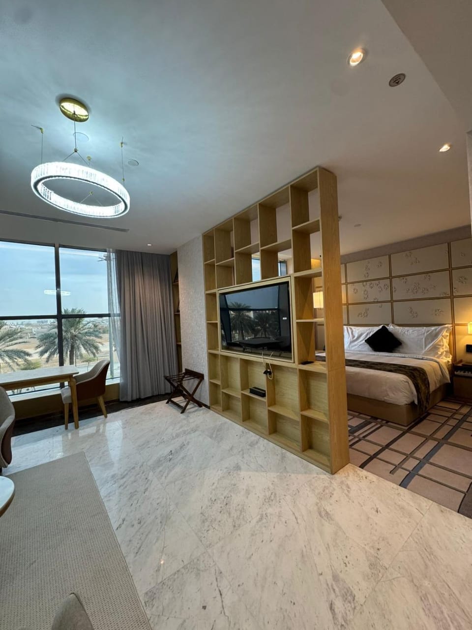 Bed, TV and multimedia, Living room, Photo of the whole room, Seating area, Bedroom