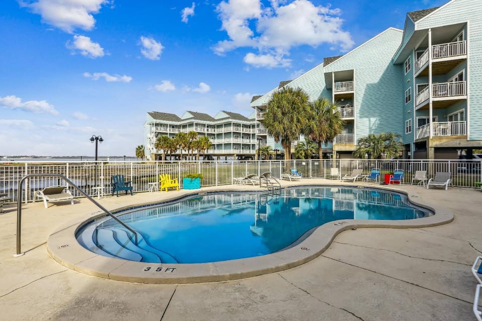 Baywatch C7 House in Pensacola Beach