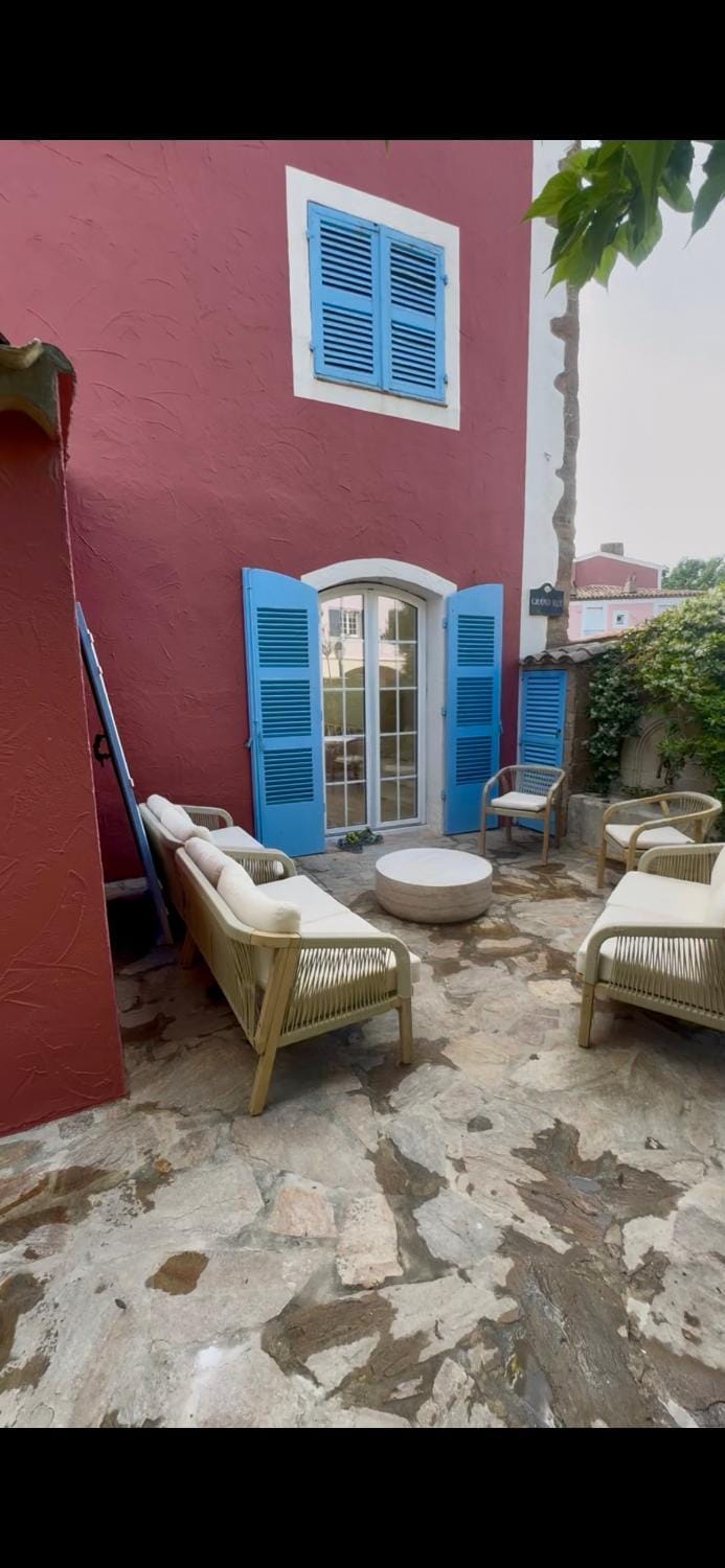 Villa d'exception avec jardin et piscine sur le port Villa in Grimaud