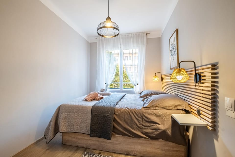 Living room, Bedroom