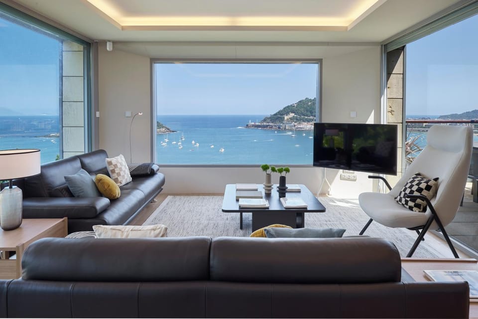Living room, Sea view