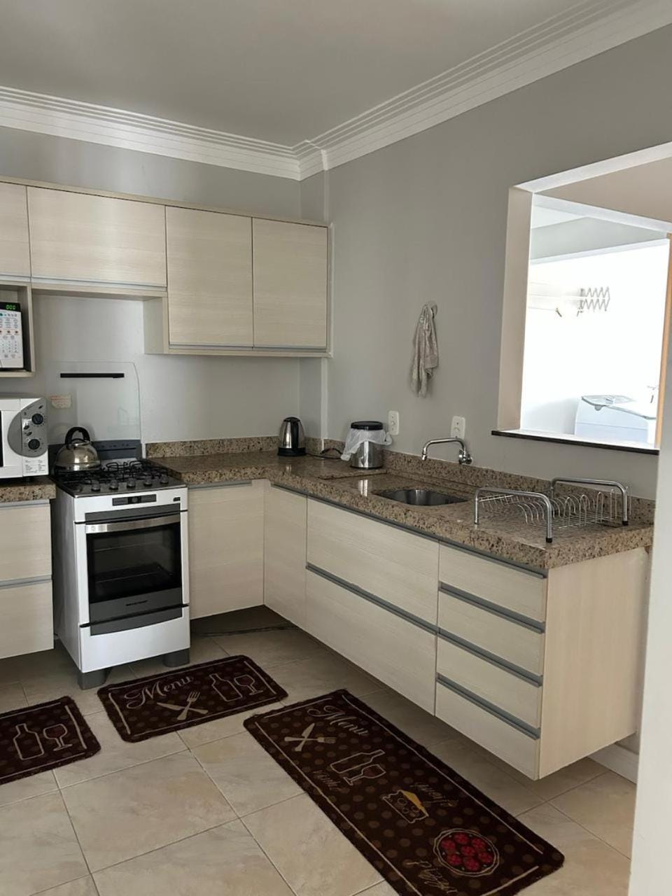 RESIDENCIAL MARLENE rua 2000 - CENTRO - BALNEARIO CAMBORIU Apartment in Camboriú