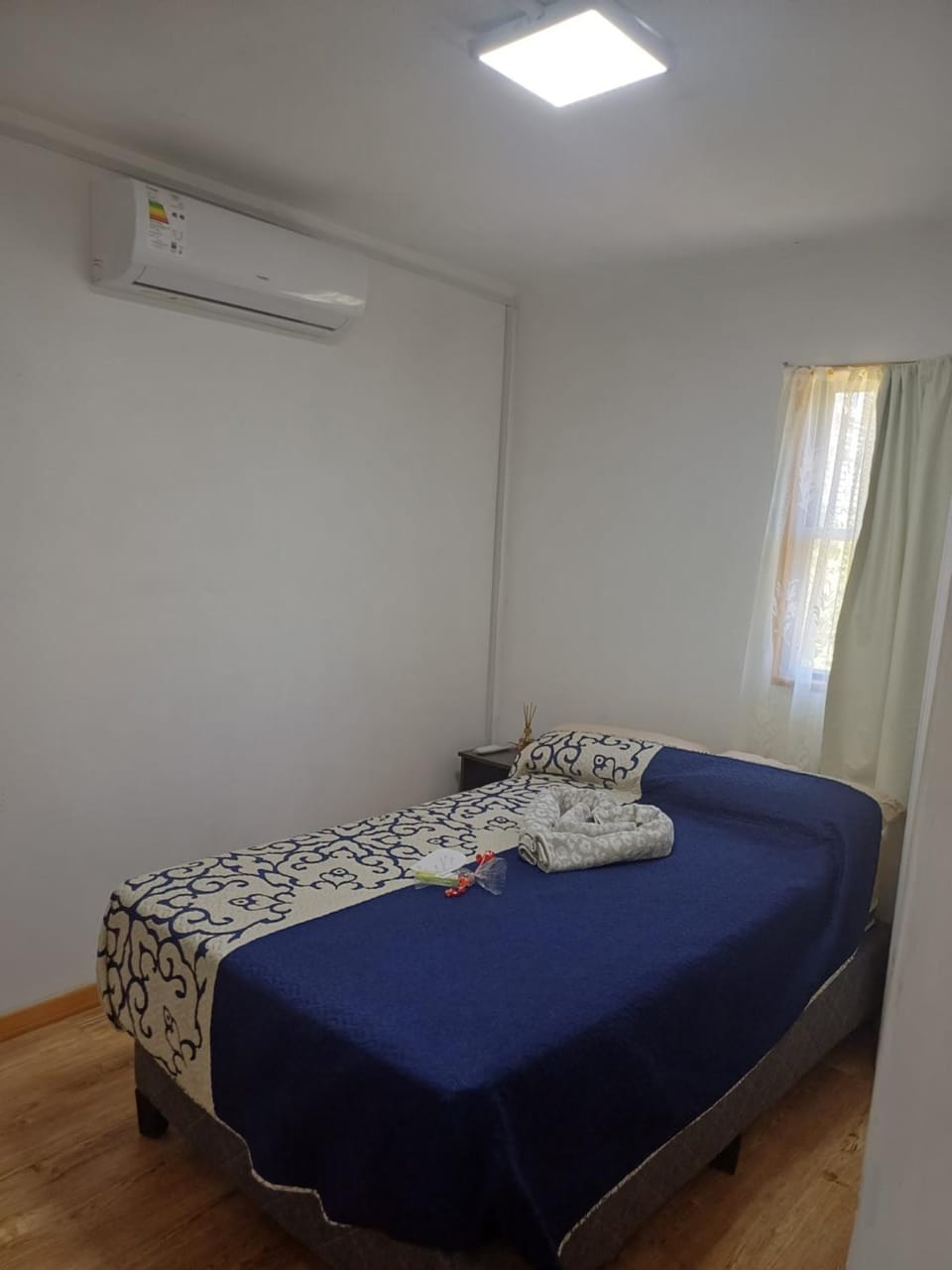 Bed, air conditioner