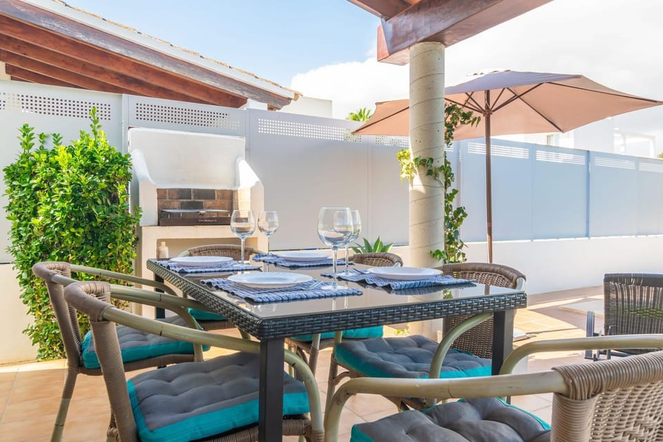 BBQ facilities, Balcony/Terrace