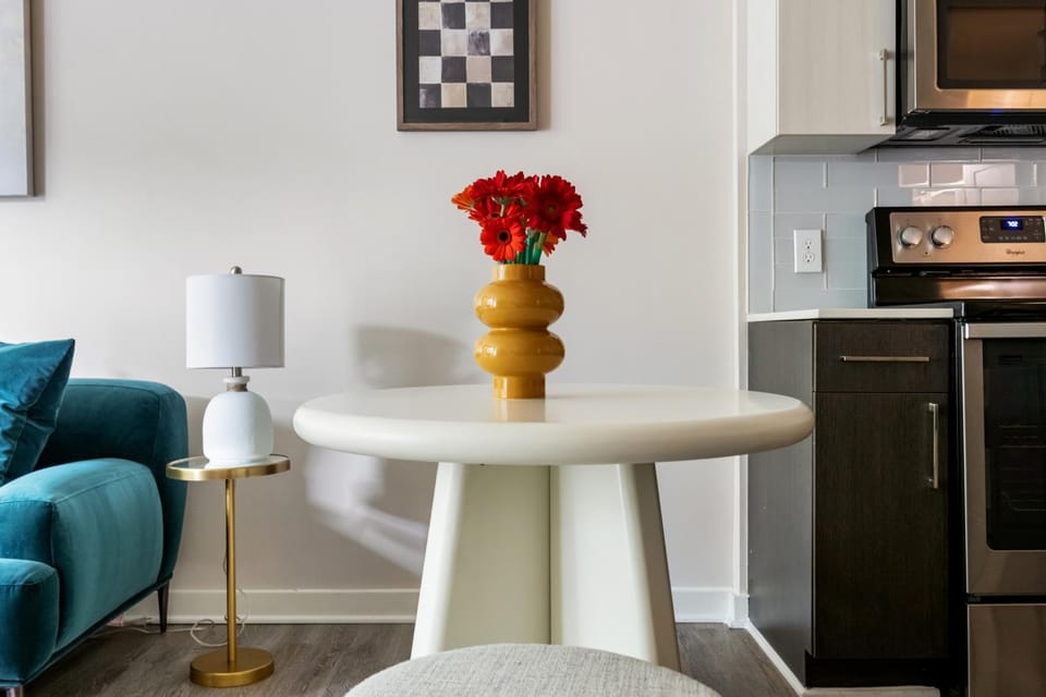 Luxe Meridian Apartment in Atlanta