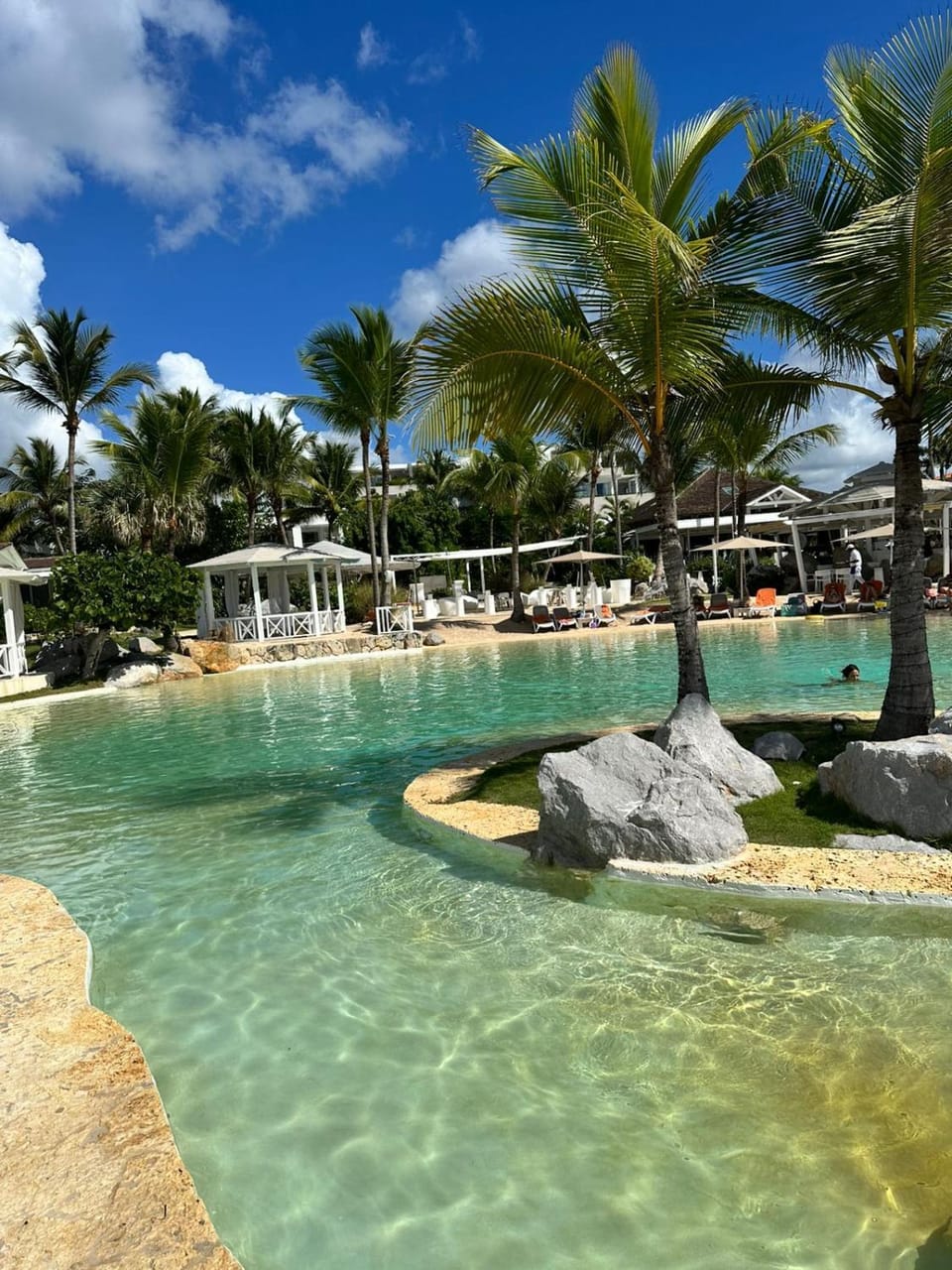 Nearby landmark, Natural landscape, Swimming pool