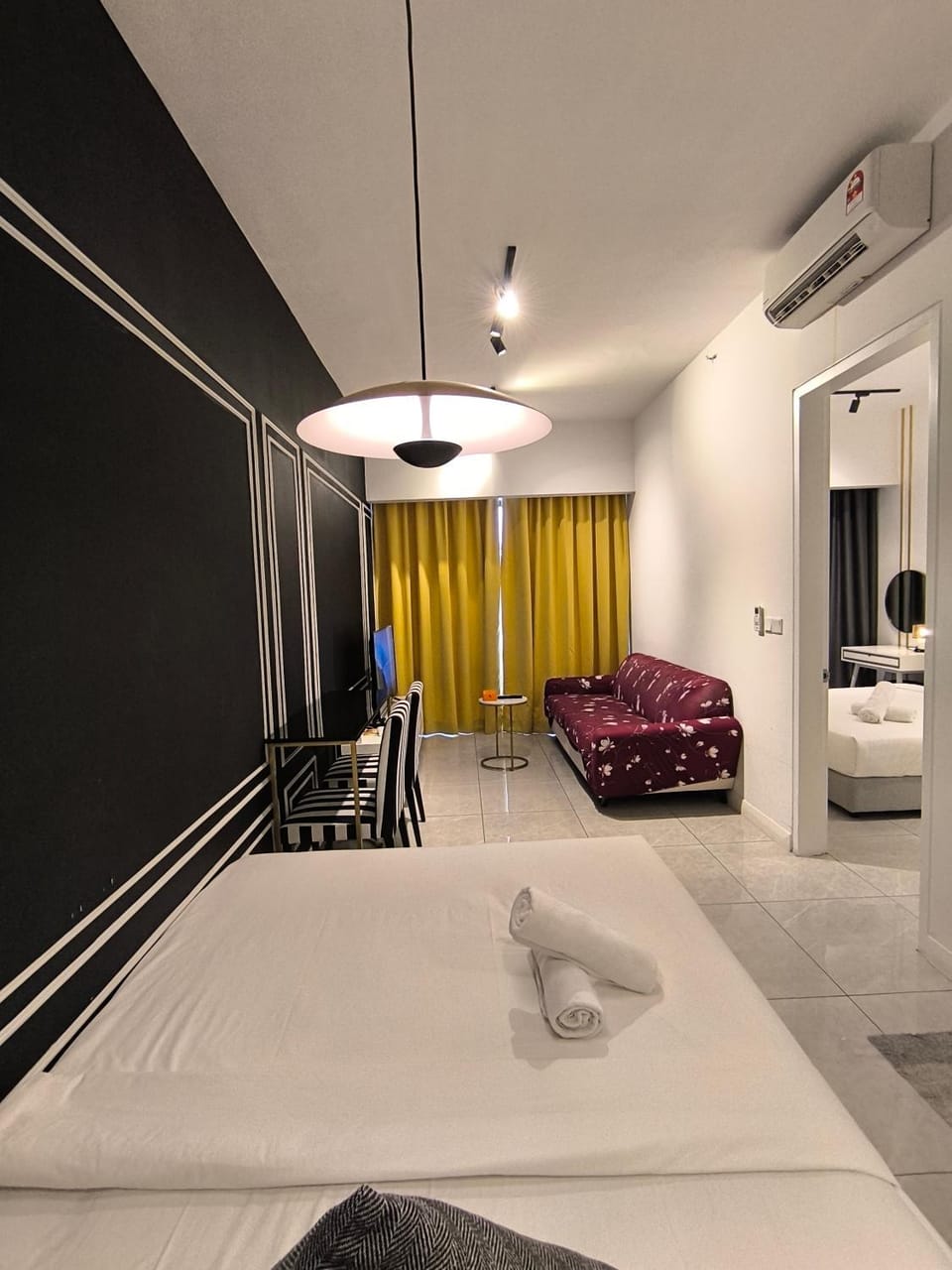 Bed, TV and multimedia, Living room, Photo of the whole room, Bedroom