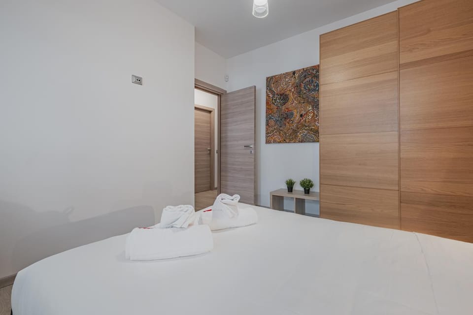 Bedroom, wardrobe
