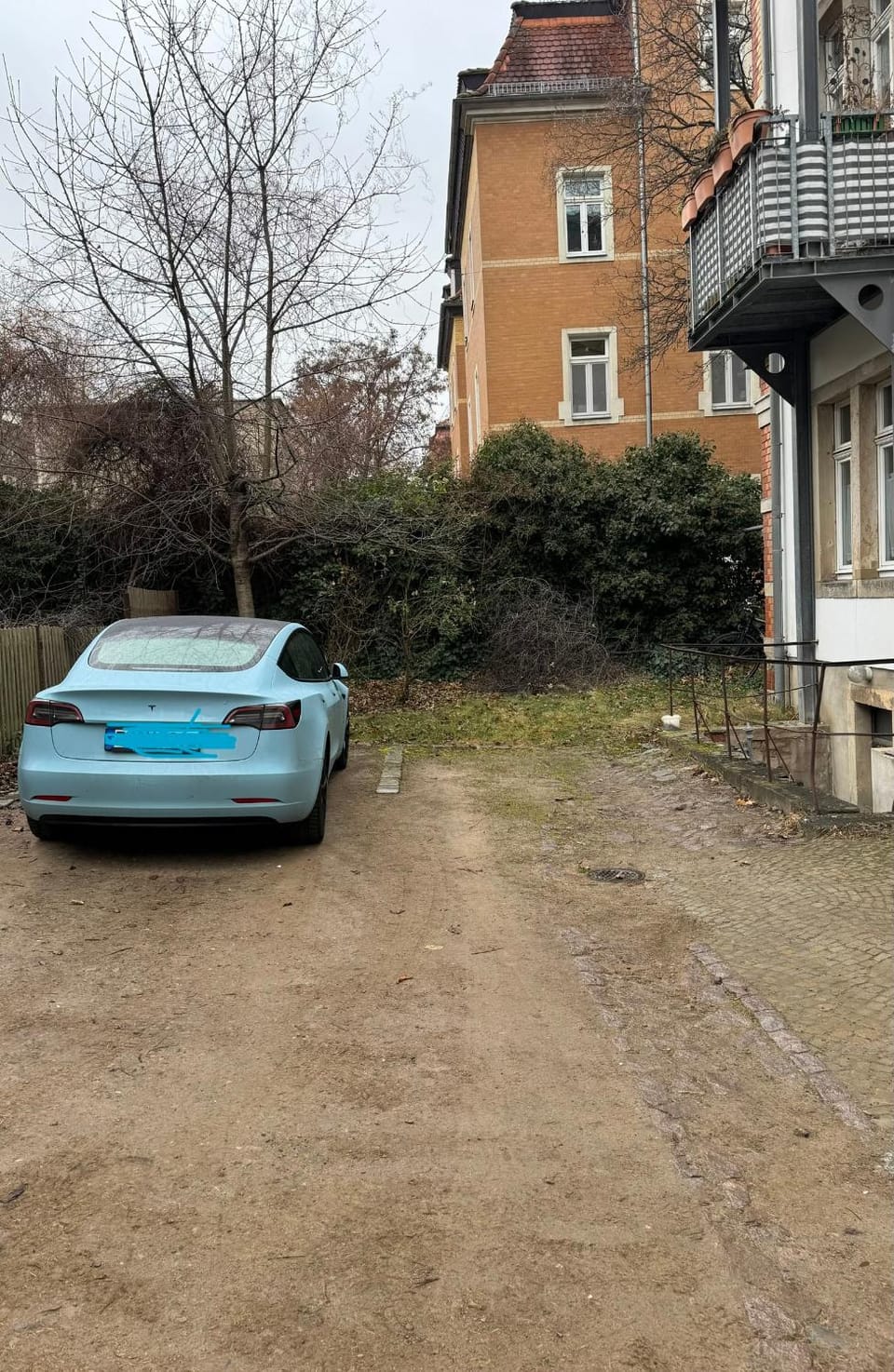 Property building, Day, Parking