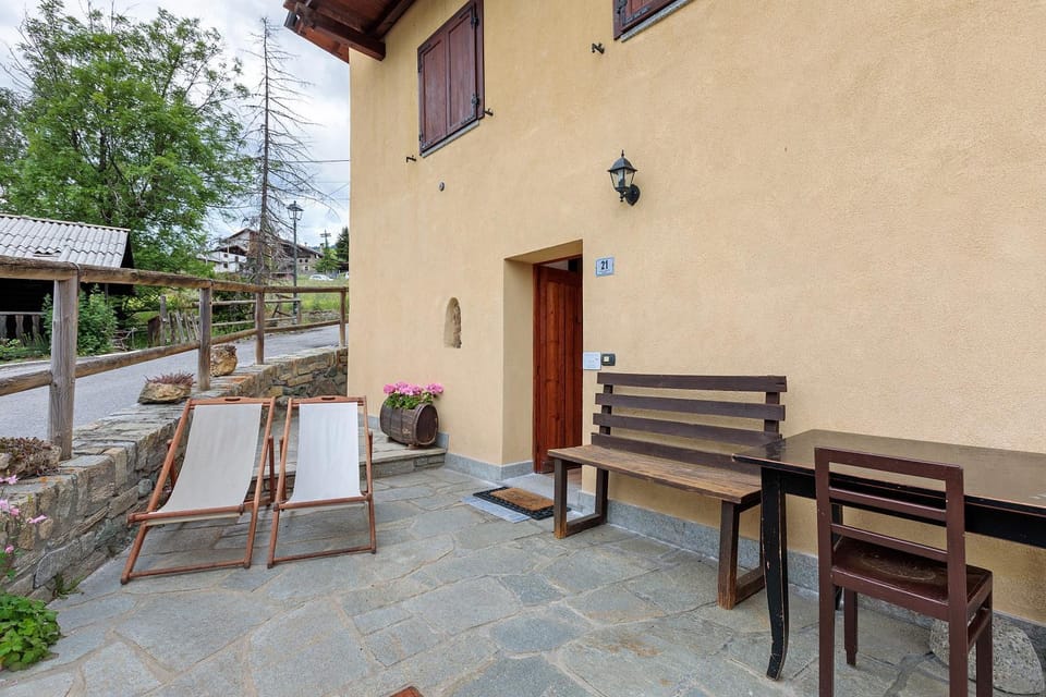 Property building, Living room