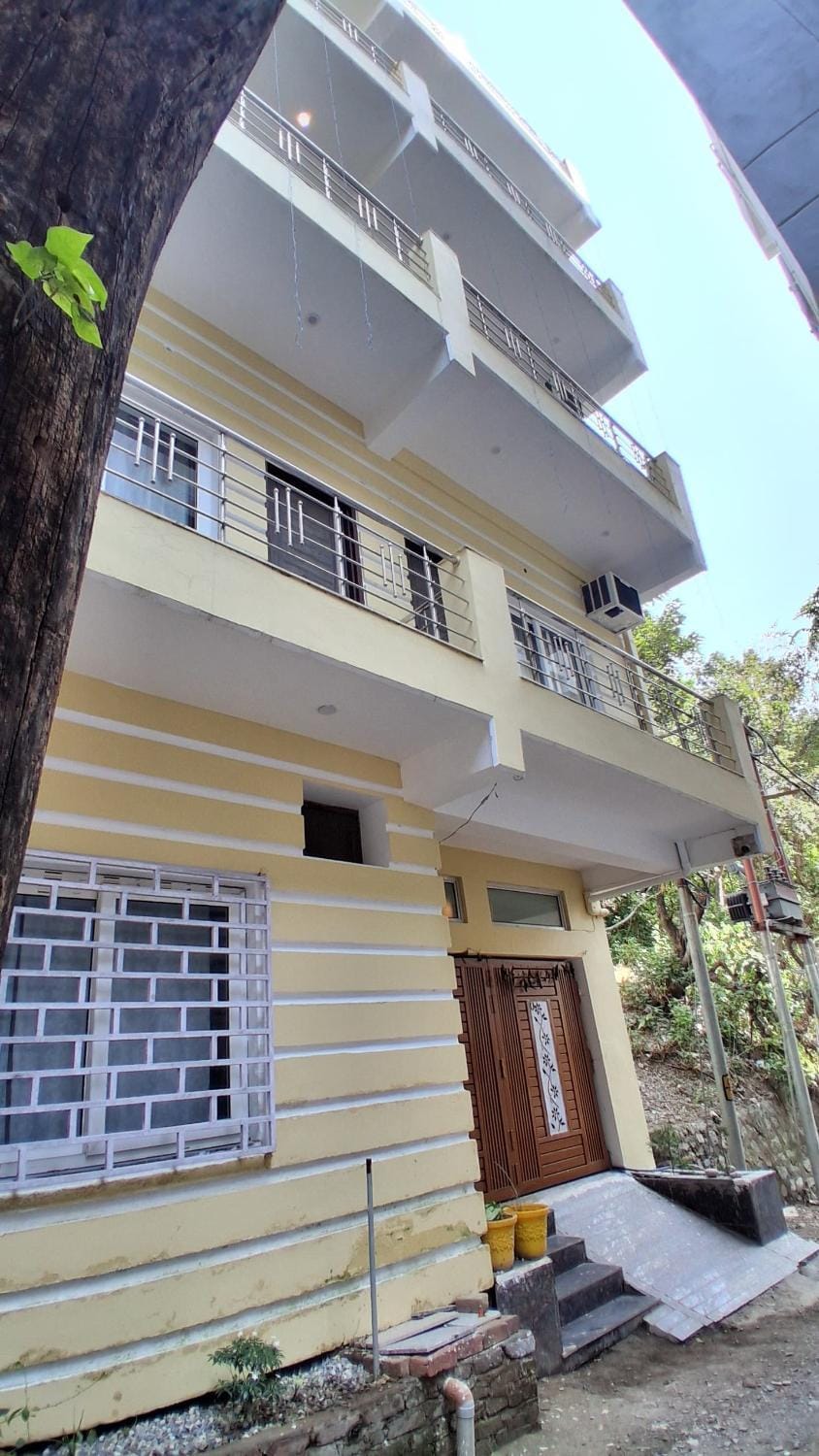 WoodsPicker Bed and Breakfast in Rishikesh
