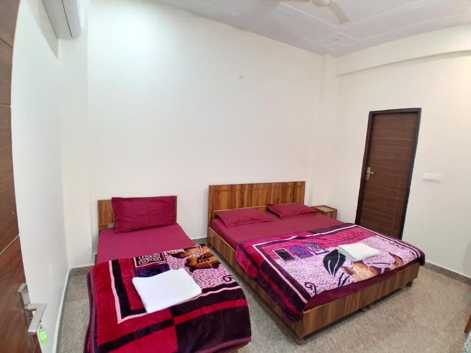 WoodsPicker Bed and Breakfast in Rishikesh