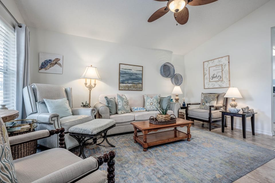 Sandi Toes Cottage at Maravilla House in Miramar Beach