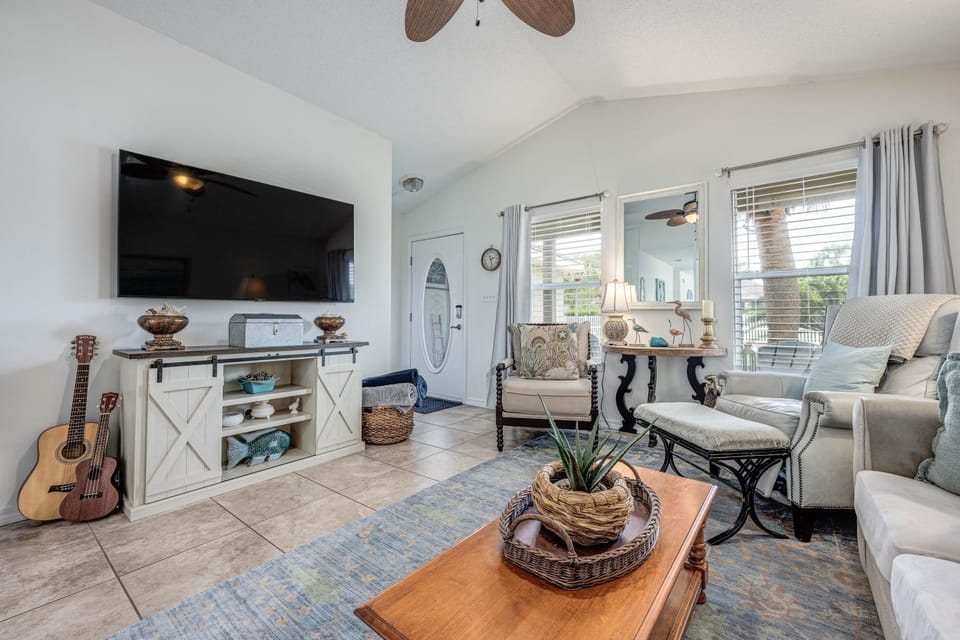 Sandi Toes Cottage at Maravilla House in Miramar Beach