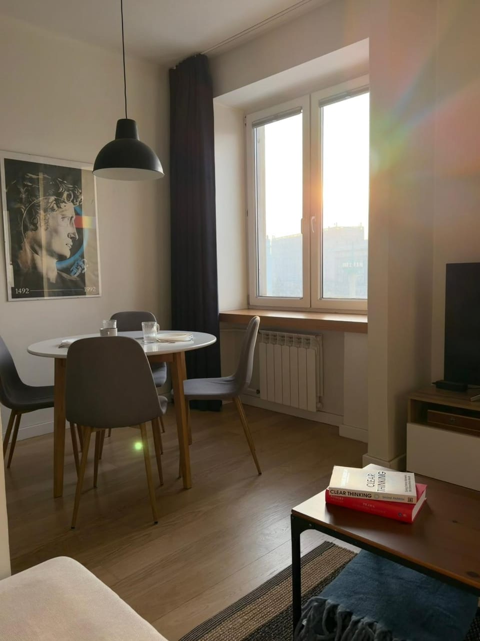 TV and multimedia, Living room, Seating area, Dining area